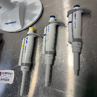 Eppendorf Research Plus x6 Pipettes image 1